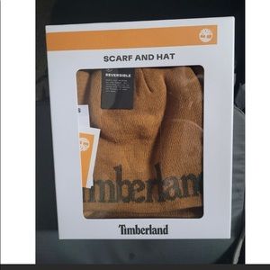 Timberland reversible hat and scarf set